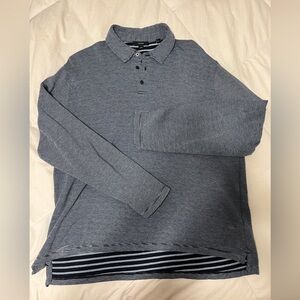 Vince Men's Navy and White Striped Polo Shirt